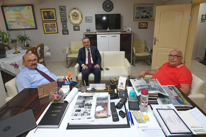 Balıkesir Valisi Ustaoğlu, Büyükşehir Arena Gazetesi’ni Ziyaret Etti