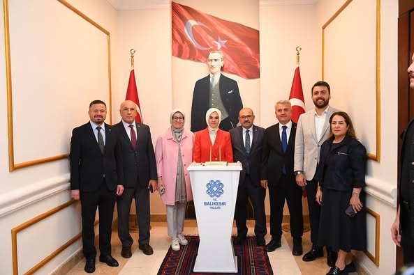 Aile ve Sosyal Hizmetler Bakanı Göktaş, Balıkesir Valisi ile Bir Araya Geldi