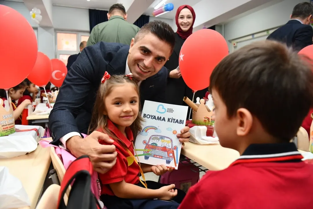 Balıkesir’de Ders Zili Çaldı: Yeni Eğitim Öğretim Yılı Coşkuyla Başladı