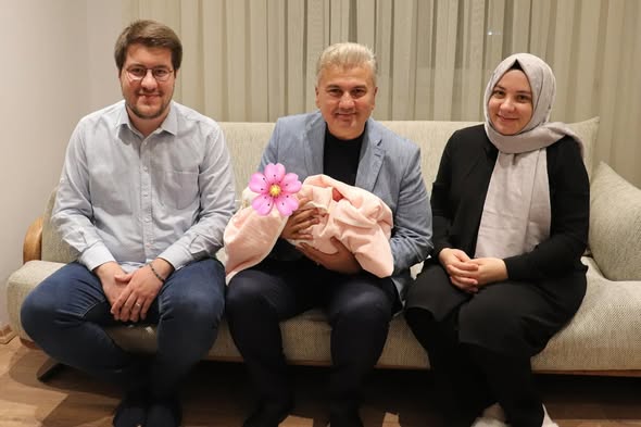 Karesi’de Yeni Doğan Bebeğe Anlamlı Ziyaret