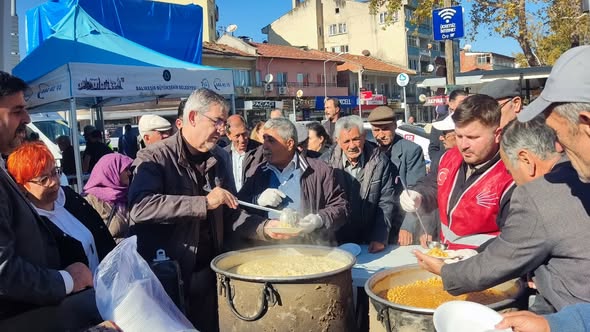 CHP’li Yöneticilerden Bigadiç ve Sındırgı’da Dayanışma Ziyareti ve Deprem İncelemesi
