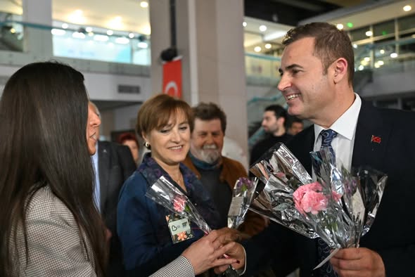 Balıkesir Büyükşehir Belediyesi’nden 24 Kasım Öğretmenler Günü’nde Anlamlı Kutlama