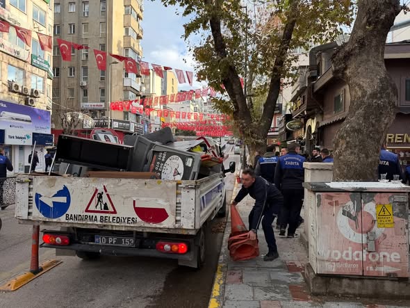 Bandırma’da Kaldırım İşgali Denetimleri Sıklaştırıldı