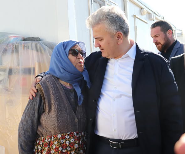 Balıkesir Sındırgı’da Depremzedeler Ziyaret Edildi