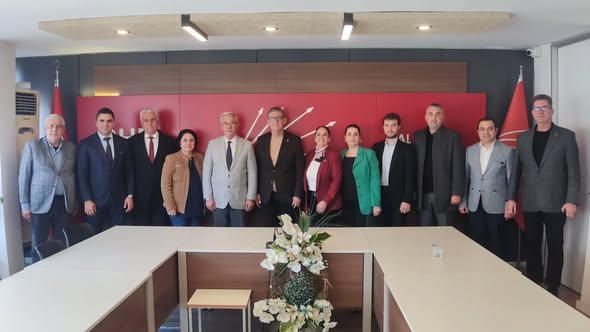 CHP’de Erdek İlçe Başkanı Hale Tuna’dan İl Başkanı Erden Köybaşı’na Ziyaret