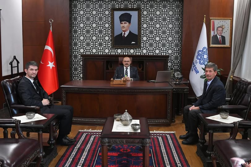Balıkesir İl Müftü Yardımcısı Vali Ustaoğlu’nu Ziyaret Etti