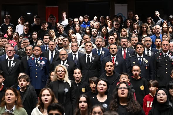 Balıkesir’de Atatürk Anma Etkinlikleri Düzenlendi