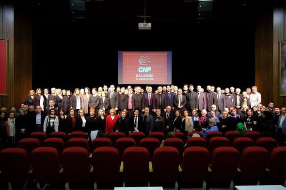 CHP Balıkesir’de 10 Kasım’da Atatürk’ü Anma Etkinliği Düzenledi