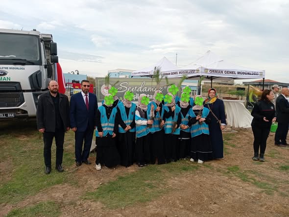 Bandırma’da Milli Ağaçlandırma Günü’nde Fidanlar Toprakla Buluştu