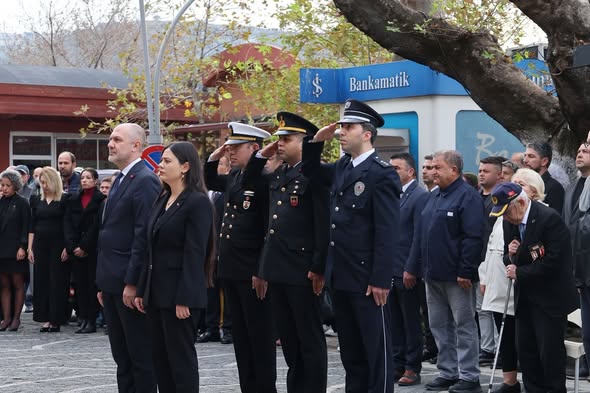Marmara Adalar’da 10 Kasım Atatürk’ü Anma Töreni Duygusal Anlara Sahne Oldu
