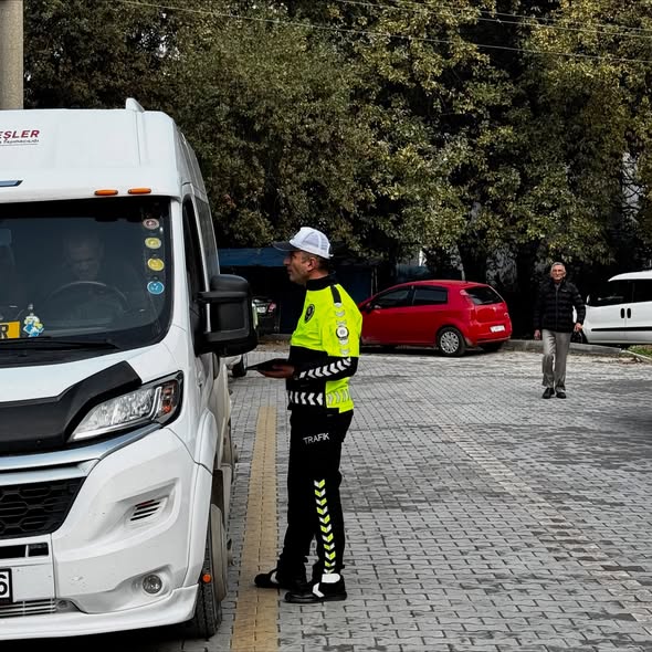 Gönen’de Okul Servis Araçlarına Sıkı Denetim