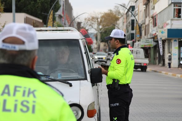 Gönen’de Geniş Kapsamlı Trafik ve Asayiş Denetimi