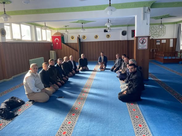 Bandırma’da Din Görevlileri “Oku Yorum” Projesi Kapsamında Kitap Müzakerelerine Devam Ediyor