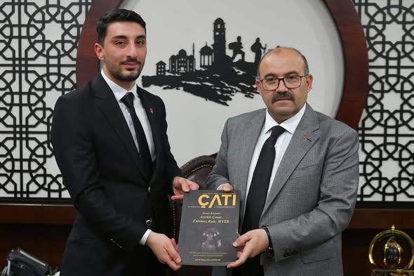 Balıkesir Valisi Ustaoğlu, Milli Türk Talebe Birliği Temsilcilerini Ağırladı