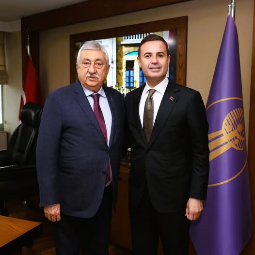 Balıkesir Büyükşehir Belediye Başkanı Ahmet Akın, TESK Genel Başkanı Bendevi Palandöken ile Esnafı Görüştü