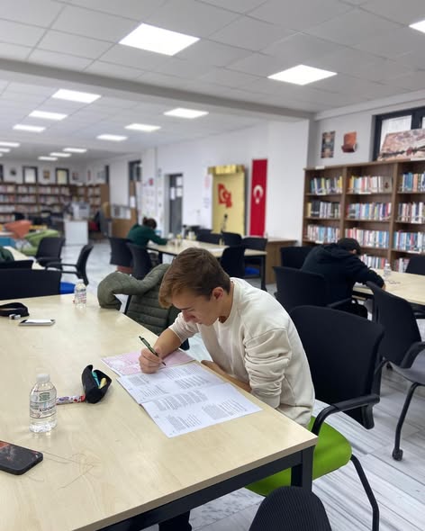 Marmara Adaları’nda Öğrenciler Sınavlara Denemelerle Hazırlanıyor