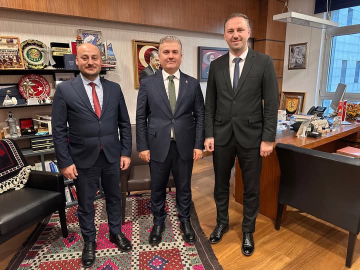 AK Parti Susurluk İlçe Başkanı ve Teşkilat Başkanı, Gazi Meclis’te Ziyaret Gerçekleştirdi